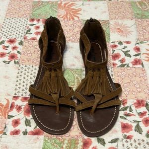 Minnetonka Suede ankle sandals size 9 new, unworn